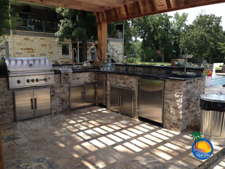 outdoor kitchen