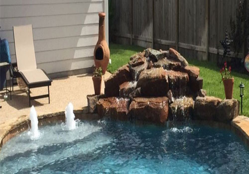 custom features by aqua blue custom pools